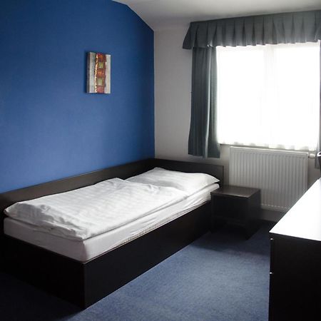 Garni Hotel Fellini Žiar nad Hronom Oda fotoğraf